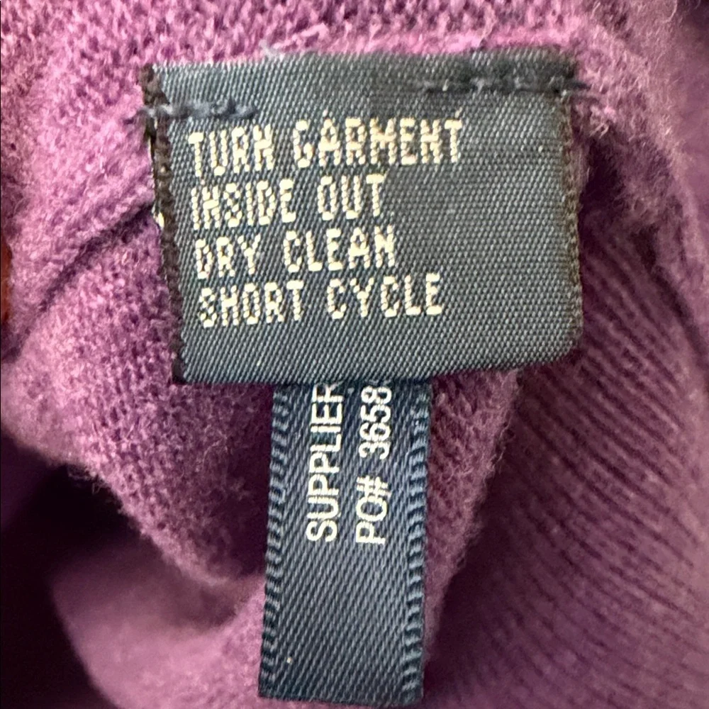 Vintage Polo by Ralph Lauren Mens M 100% Merino Wool Purple V-Neck Sweater